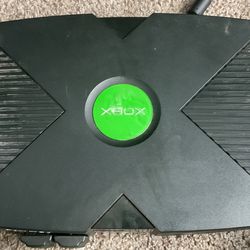 FIRST XBOX MADE STILL WORKS HAS ALL ORIGINAL THINGS WILLING TO GO DOWN ON PRICE