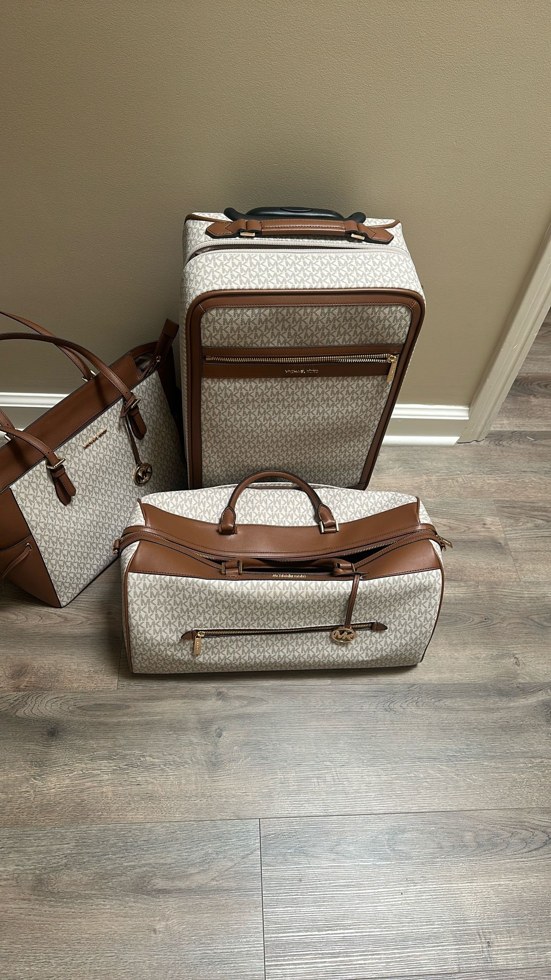 MICHAEL KORS Luggage Set