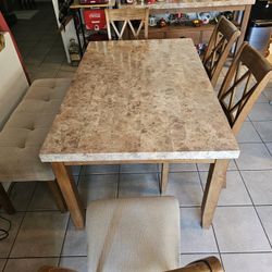 Dining table with matching Buffet 