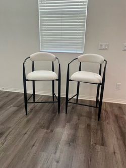 Brand New in box Bar Stools Set Of 2