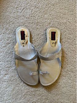 S’eas silver flat sandals, size 10