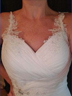 NEW size 4 wedding dress