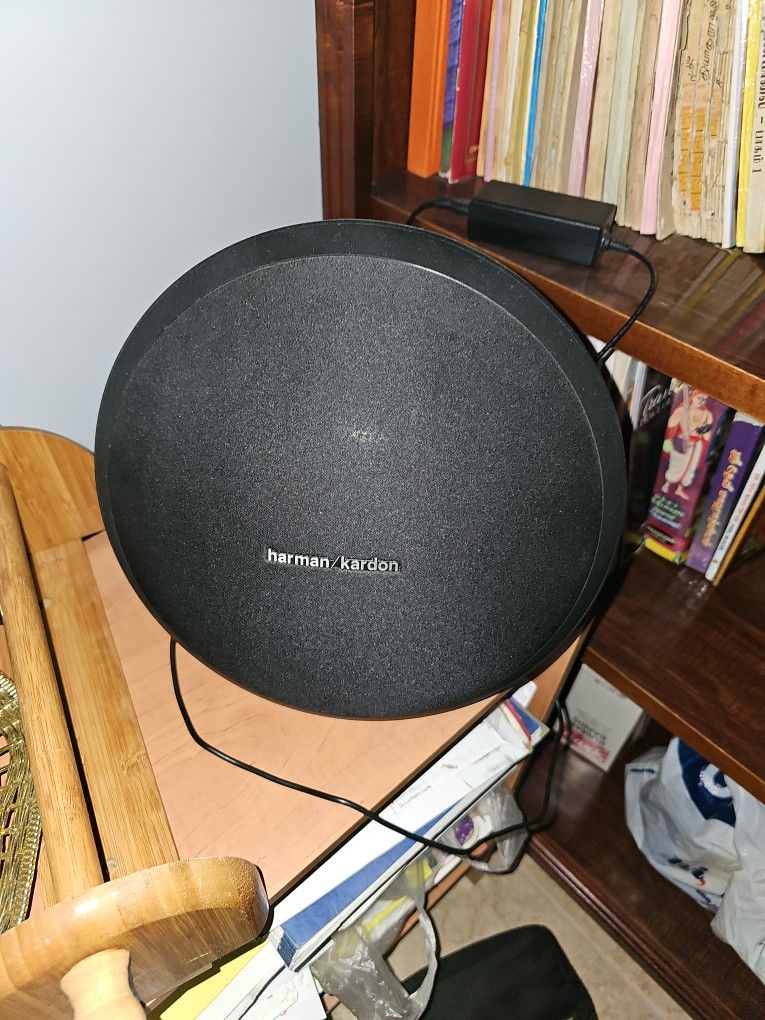 Harmon Kardon ONYX STUDIO3 Bluetooth Speaker