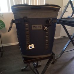 Yetti M20 Hopper Blue 