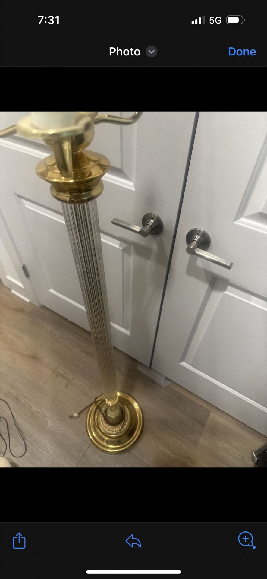 Vintage Speer lucite & brass floor lamp 60” tall, excellent condition