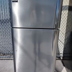 FRIGIDAIRE 18 CUFT STAINLESS STEEL FRIDGE 