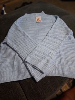 Light blue long sleeve pullover sweater (S)