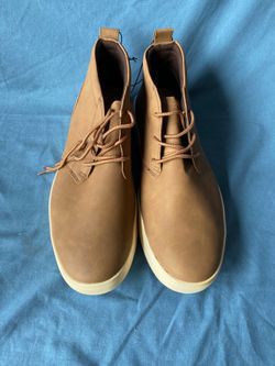 IZOD Men size 13