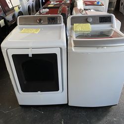New LG Washer 4,5 Cu Ft And Samsung 7,5 Cu Ft Electric Dryer 