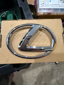 Lexus rear logo ES(contact info removed)