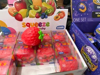 Crunchy strawberry squishy