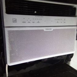 Toshiba 8000 BTUs AC Unit