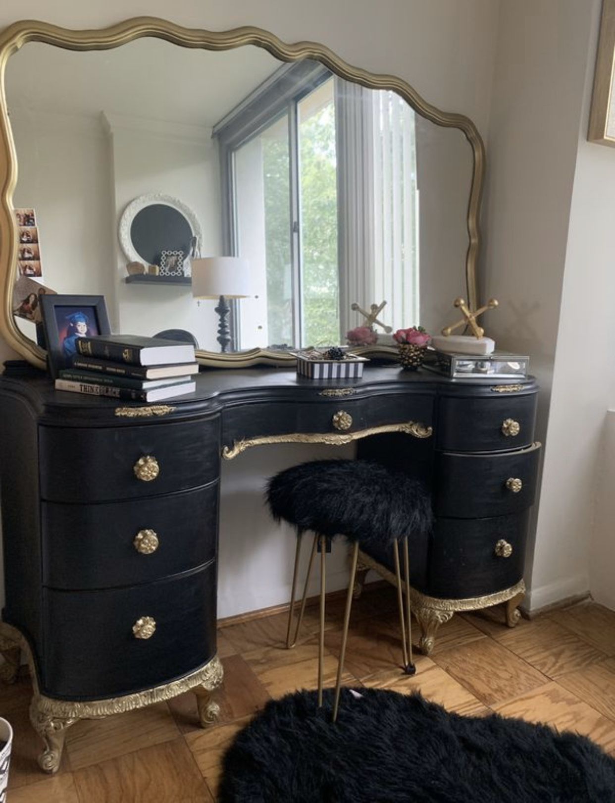 Vanity & mirror with matching stool