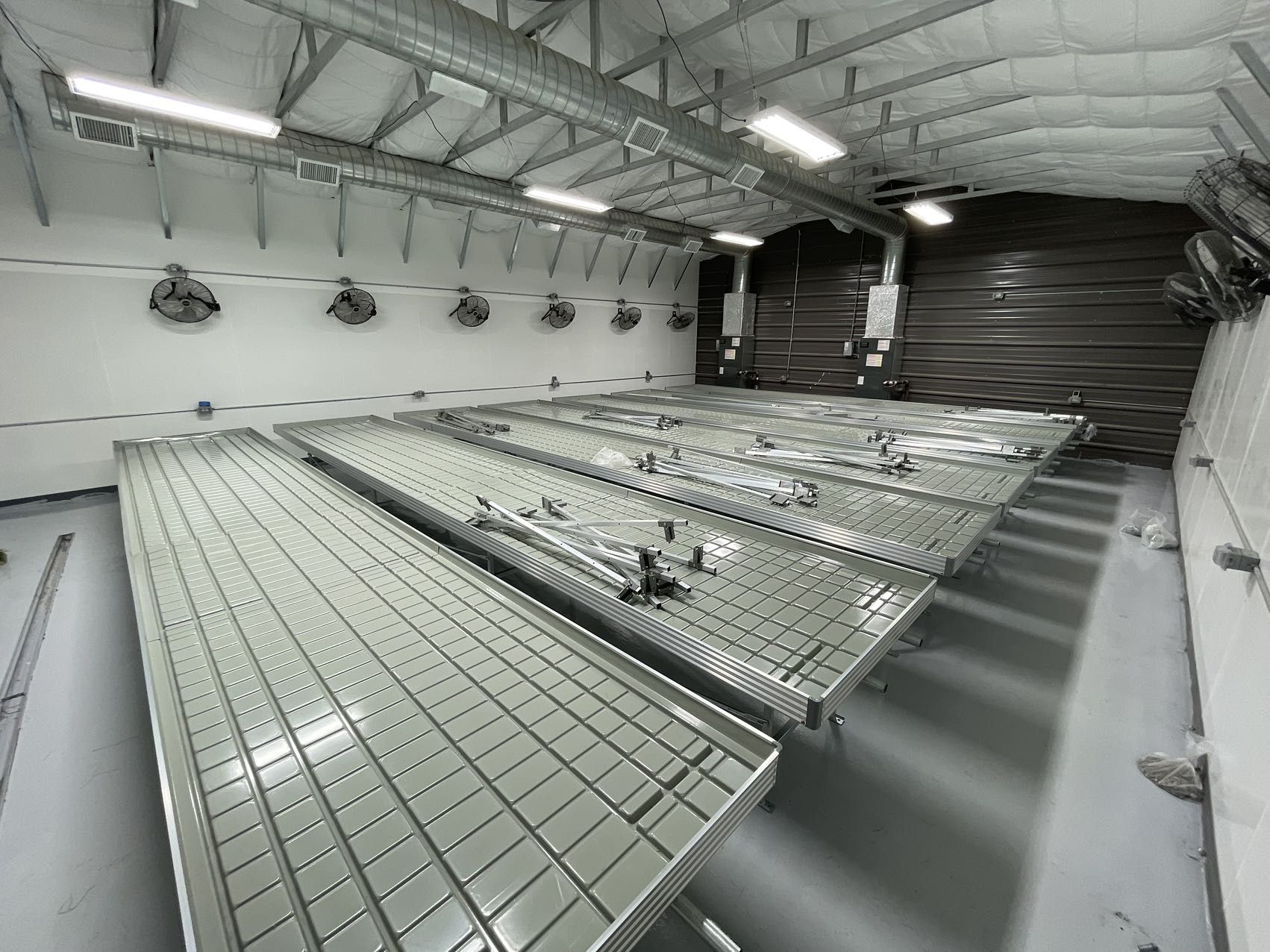 Custom Growers Hydro Rolling Bench Grow Tables for Sale in Anza, CA OfferUp