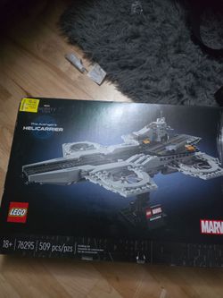 LEGO Marvel The Avengers Helicarrier Set 76295