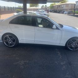 Mercedes Benz C300 (2009)