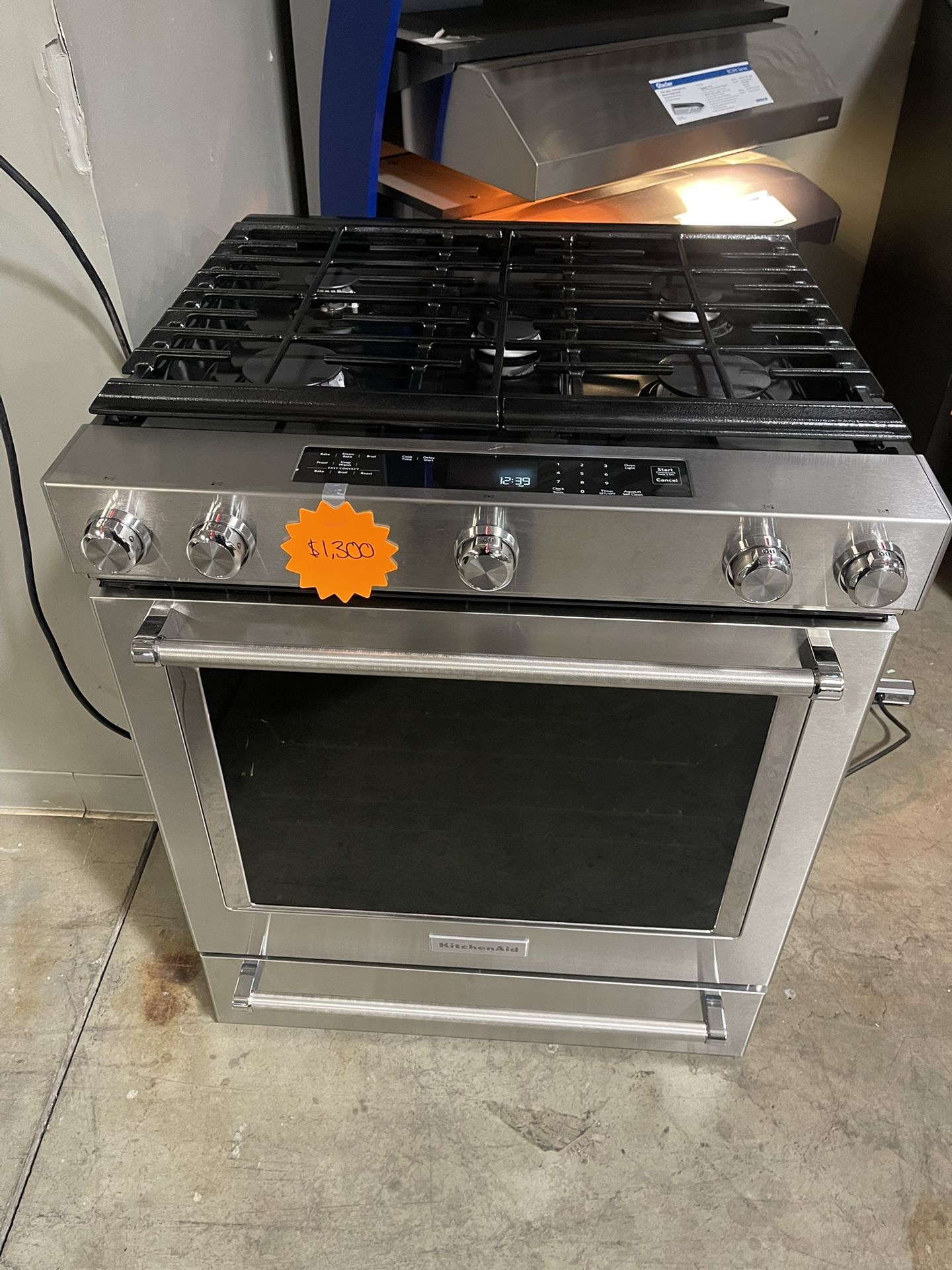 KITCHEN AID GAS STOVE 30 INCH WIDE 