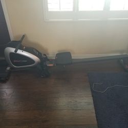 Fitness Reality Rowing Machine 