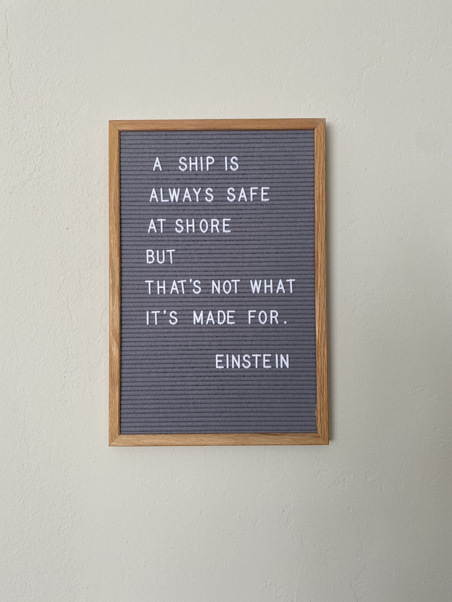 Letterfolk 18"x12" Letter Board