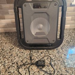 iLive Wireless Bluetooth Tailgate Speaker