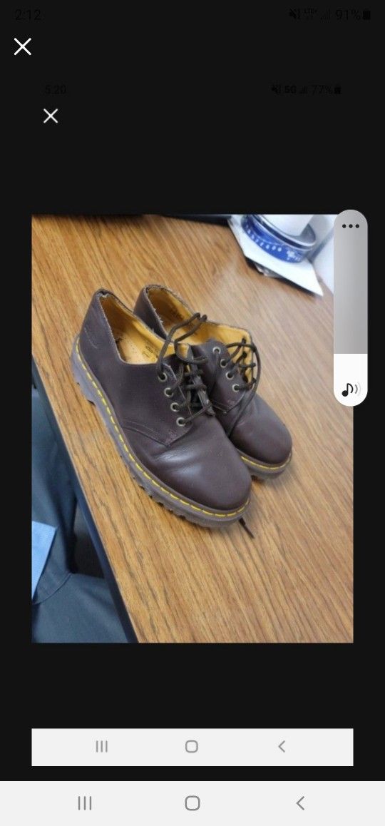 Doc Martin Lows / Men's Size 9