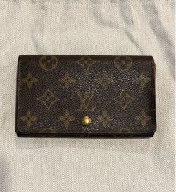 Louis Vuitton Monogram Canvas Bifold Wallet