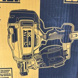DEWALT 20vXR 15° COIL ROOFING NAILER tool only