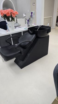 Hair washable chair