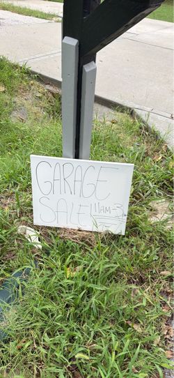 GARAGE SALE 11-3pm GLADSTONE