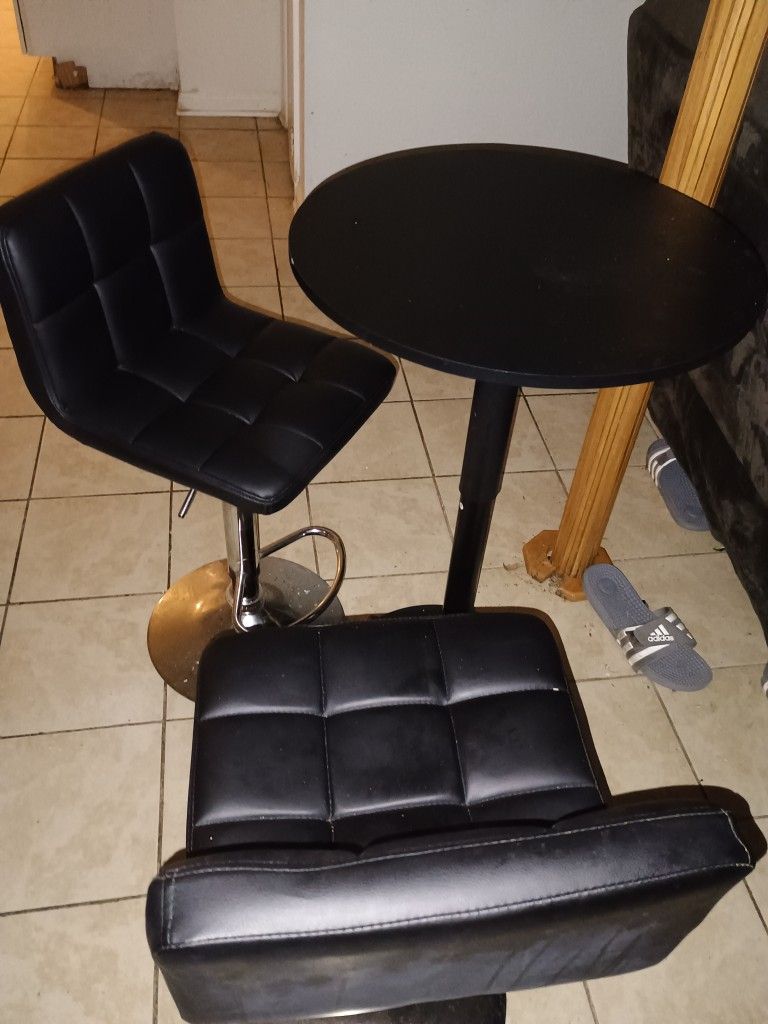 Bar Table And Chairs