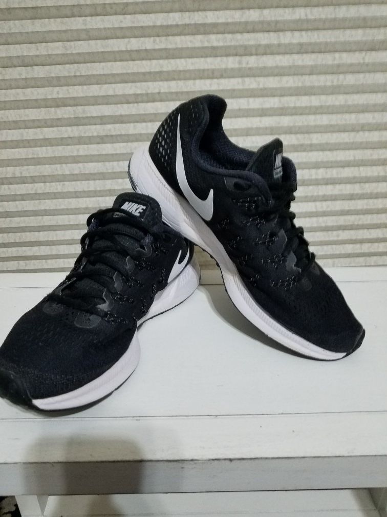 Mens Nike Zoom Pegasus size 8.5