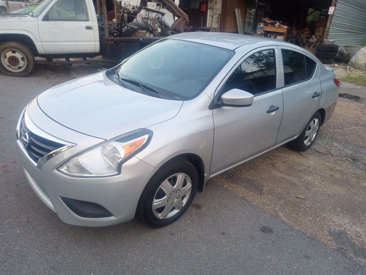 2017 Nissan Versa
