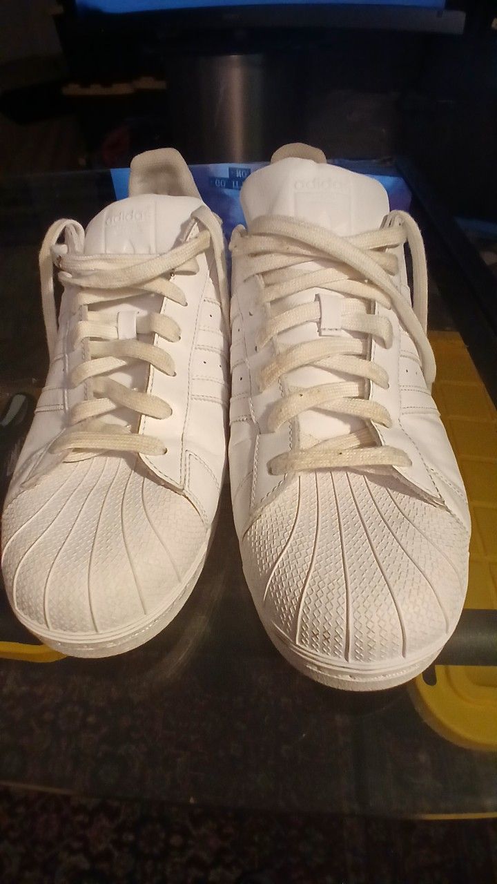 Adidas Mens Superstar Sneakers Size 14