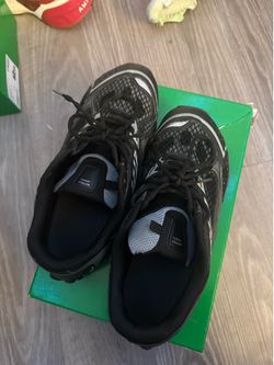 All black bottages