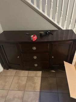 Dresser