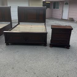 Queen Bed Frame Set 