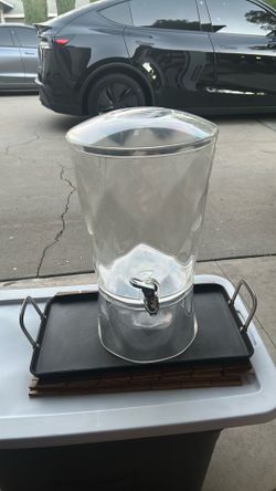 Drink dispenser (2.5 gallon)