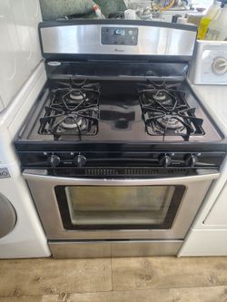 Whirlpool by amana gas stove large 4 burners capacity In Excellent Working Condition