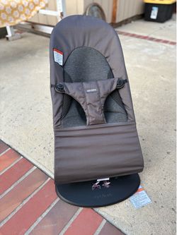 BabyBjorn Bouncer - New in box