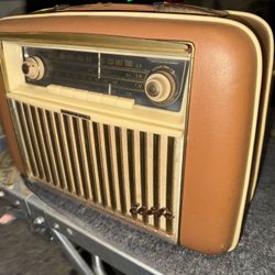vintage 1957 Telefunkin Elite Radio - non working 
