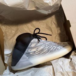 Yeezy Qntm OG 