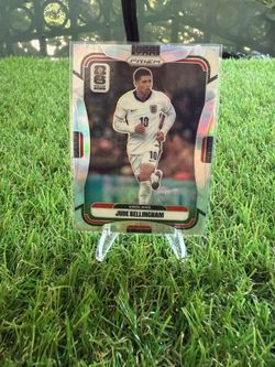 JUDE BELLINGHAM 2026 PRIZM FIFA WORLD CUP SILVER HOLO #114 Q3562