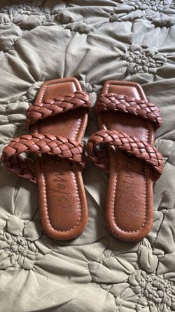 Women’s sandals