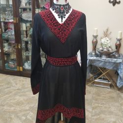 Palestinian embroidered thobe(shirt) size medium 