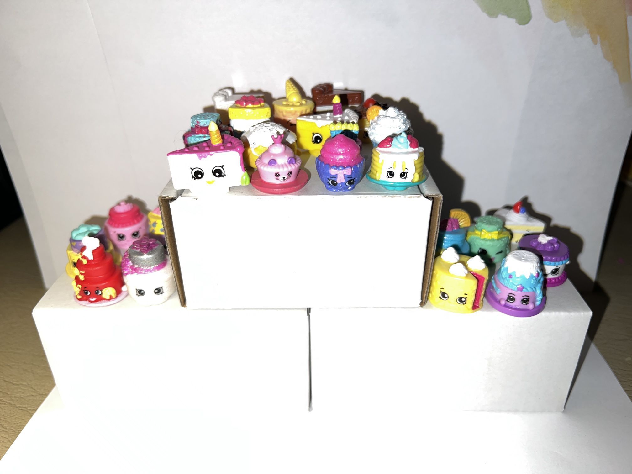 Shopkins Lot Of 25 