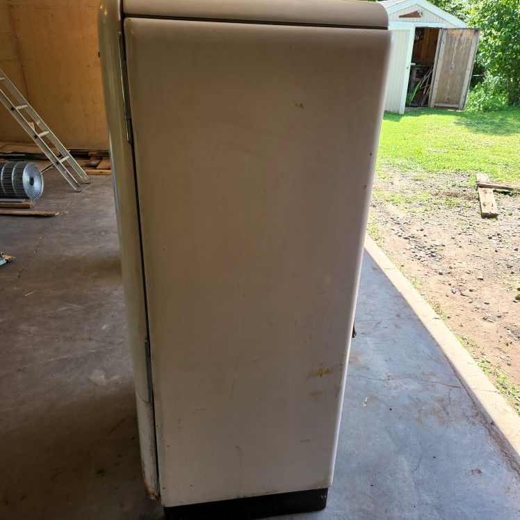 Vintage General Electric Refrigerator