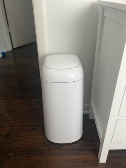 Genie White Diaper Pail