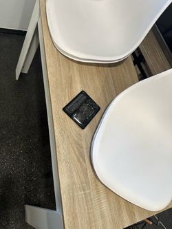 Dinning room table