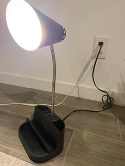 Study Lamp With Control Switch And USB 