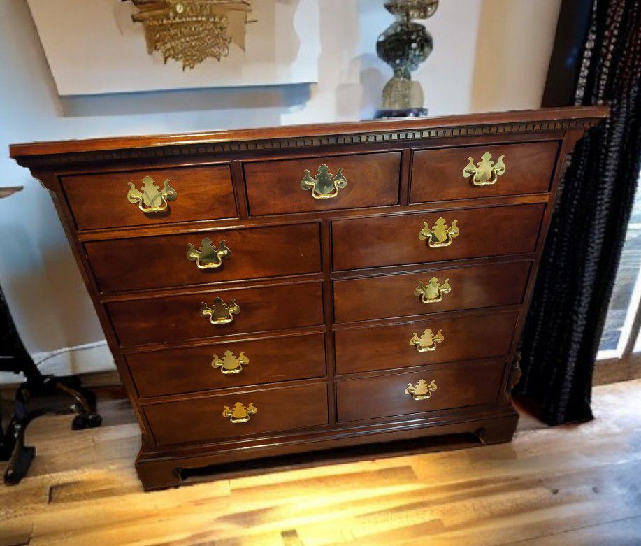 CHERRY WOOD DRESSING CHEST OF DRAWERS,  NIGHT STAND AND FOUR POSTER QUEEN BED FRAME